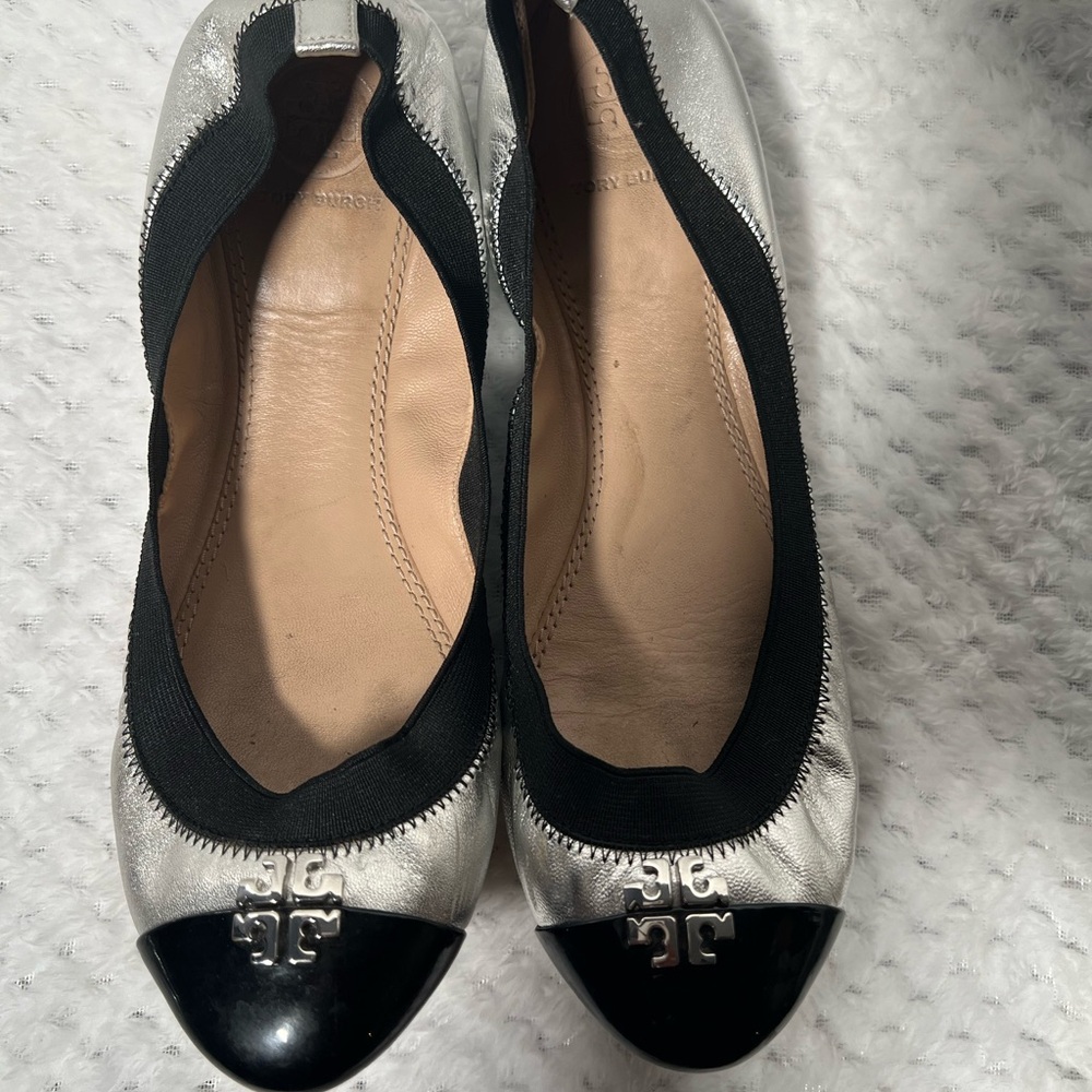 Tory Burch Silver and Black Women's Cap Toe Ballet Flats size 7.5